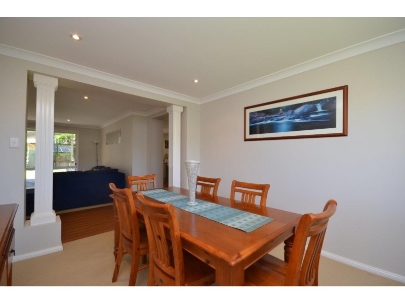 38 Emerald Drive, Meroo Meadow NSW 2540