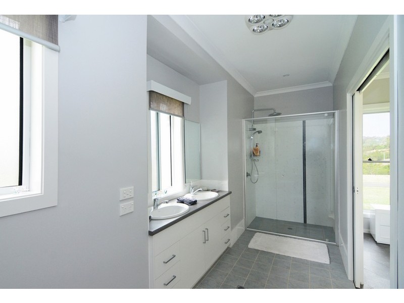 55 Greenmeadow Lane, Nowra Hill NSW 2540