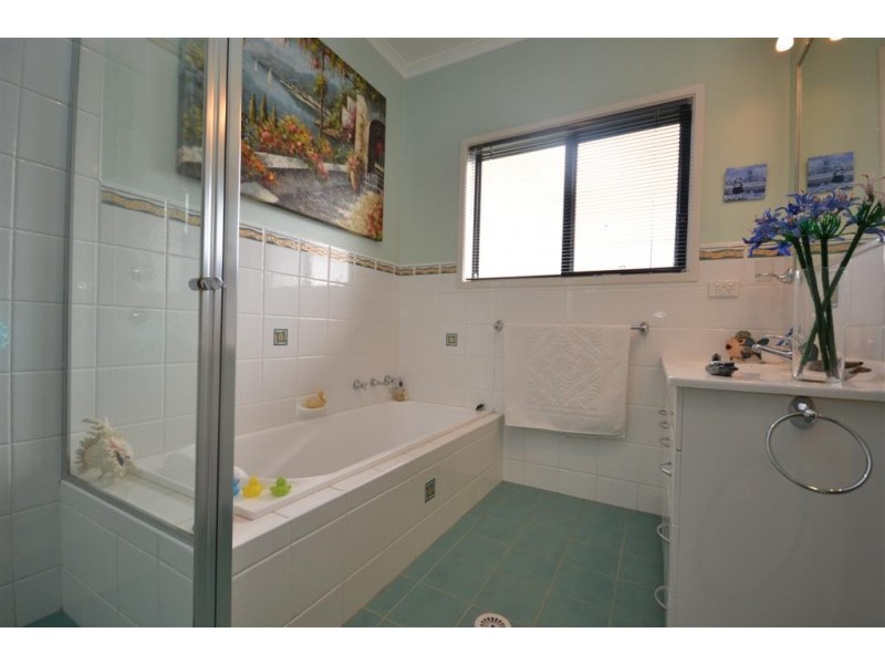 19 Peppermint Drive, Worrigee NSW 2540