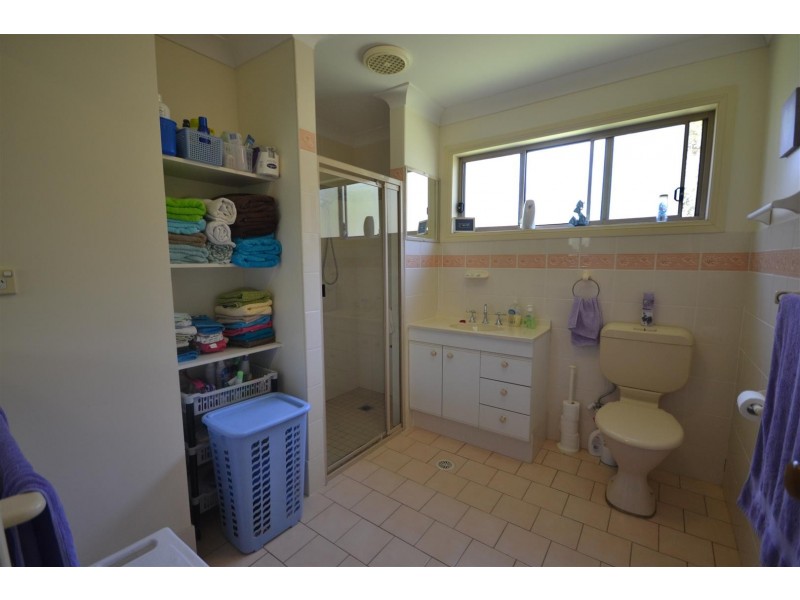 4/56 Brinawarr Street, Bomaderry NSW 2541