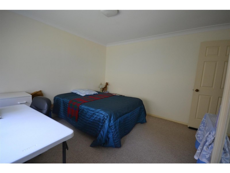 4/56 Brinawarr Street, Bomaderry NSW 2541