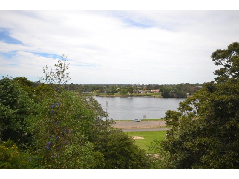 2/36 Illaroo Road, North Nowra NSW 2541