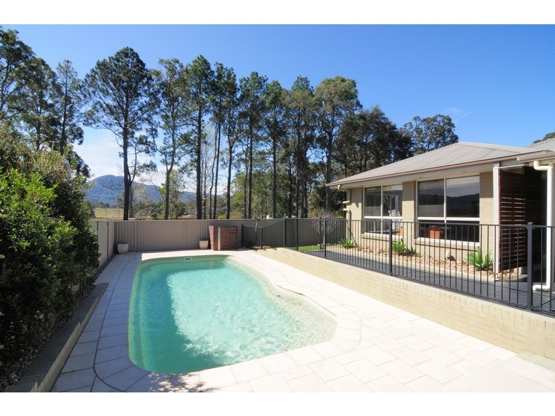 1B Karana Drive, North Nowra NSW 2541