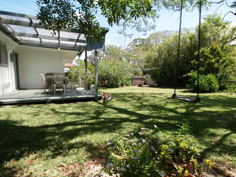 3 Renown Avenue, Shoalhaven Heads NSW 2535