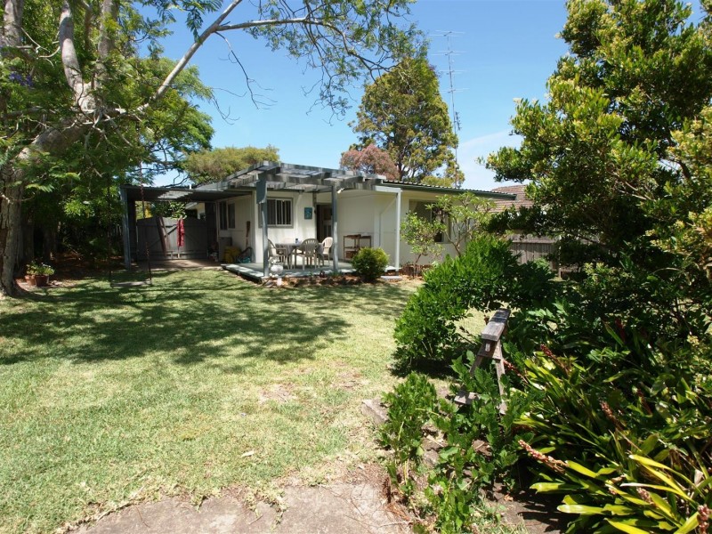 3 Renown Avenue, Shoalhaven Heads NSW 2535