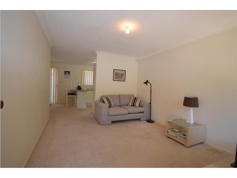 5/2 Maleen Street, Bomaderry NSW 2541