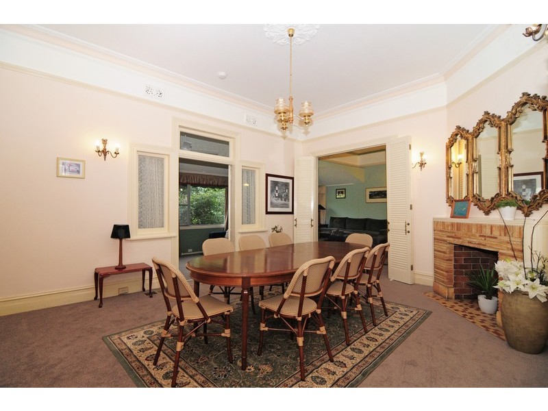 125 Brinawarr Street, Bomaderry NSW 2541