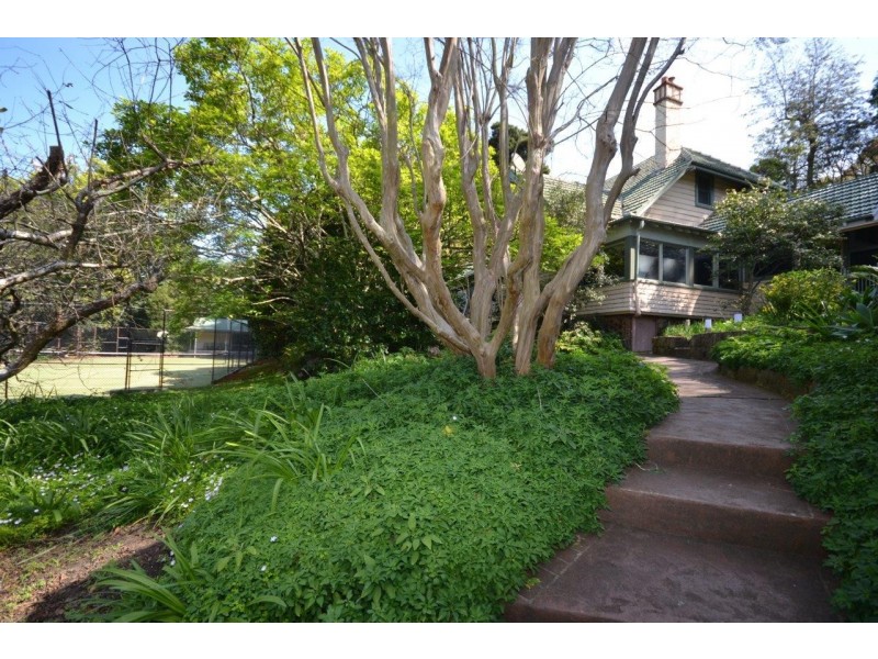 125 Brinawarr Street, Bomaderry NSW 2541