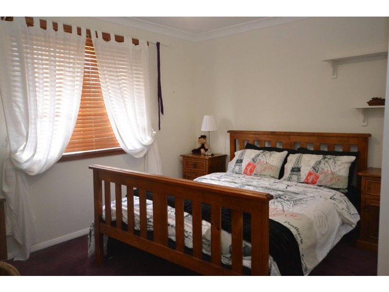 11 Uranna Ave, North Nowra NSW 2541