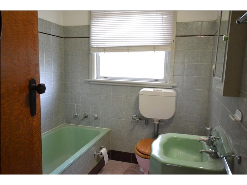 6 Coomea Street, Bomaderry NSW 2541