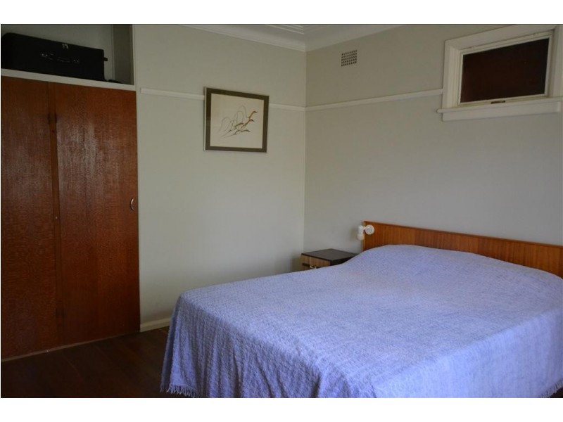 6 Coomea Street, Bomaderry NSW 2541