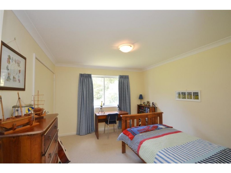 37 Tallais Close, Worrigee NSW 2540