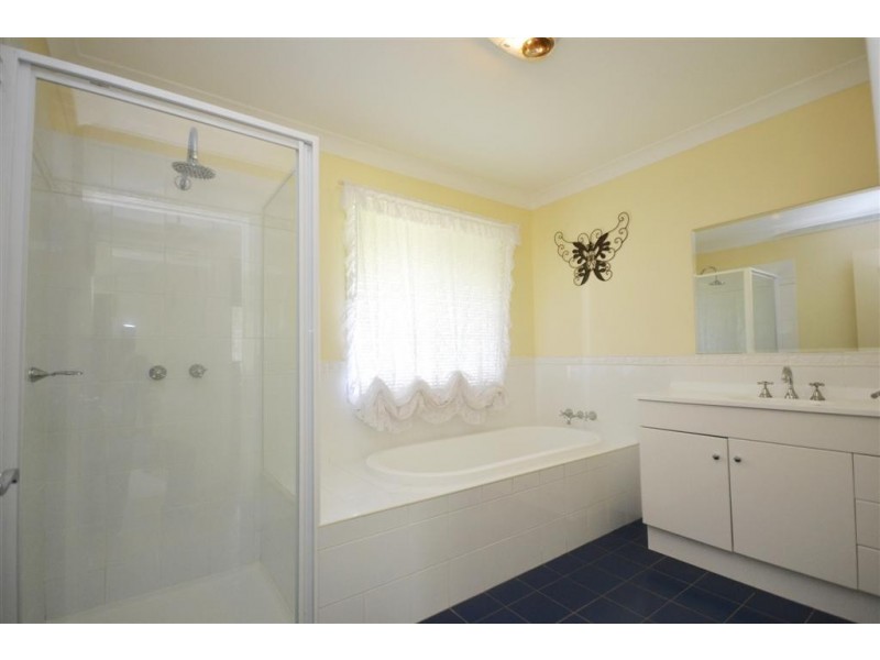 37 Tallais Close, Worrigee NSW 2540