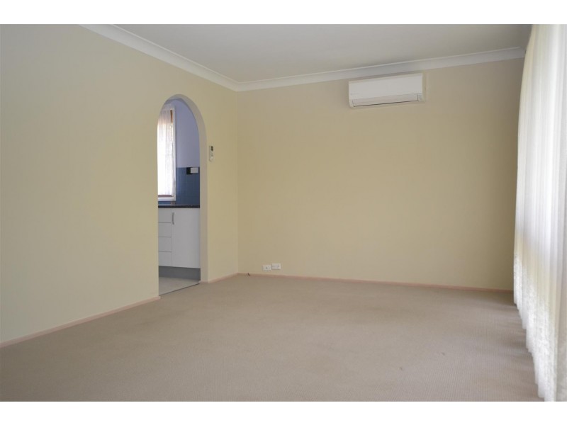 64 Lyndhurst Drive, Bomaderry NSW 2541