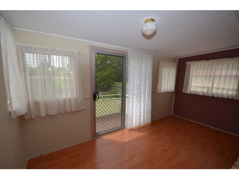 64 Lyndhurst Drive, Bomaderry NSW 2541