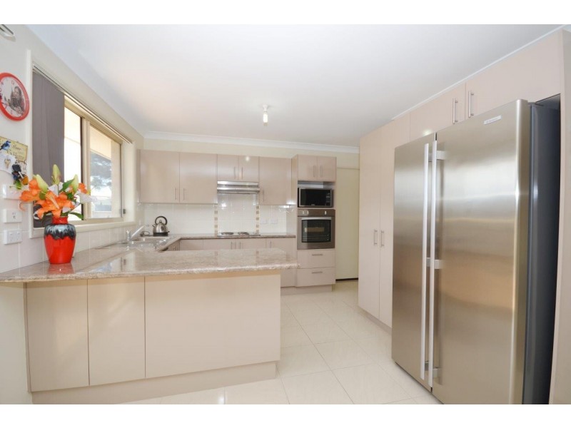 10 Neptune Place, Worrigee NSW 2540