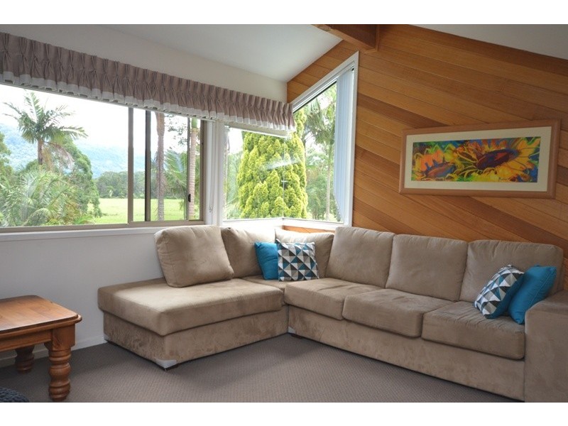 25 West Cambewarra Road, North Nowra NSW 2541