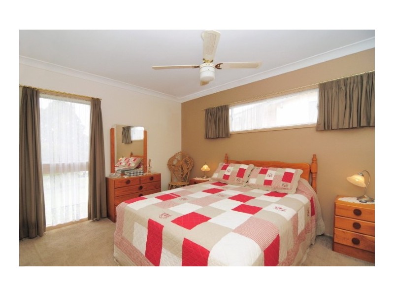 4 Emery Close, Bomaderry NSW 2541
