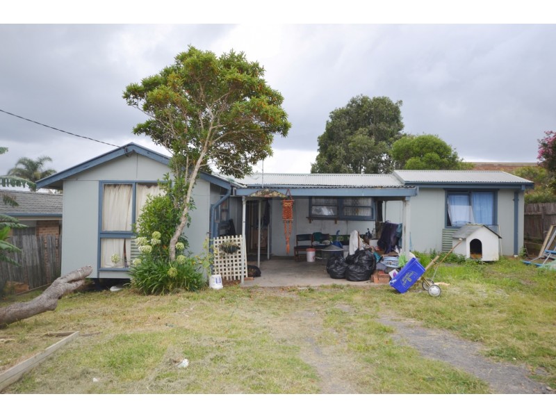 4 Church Street, Greenwell Point NSW 2540