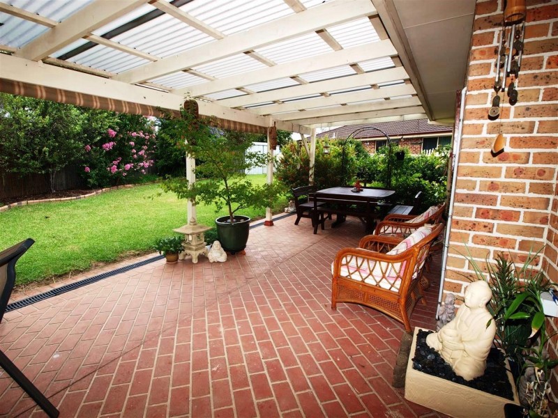 7 Mayfair Court, Bomaderry NSW 2541