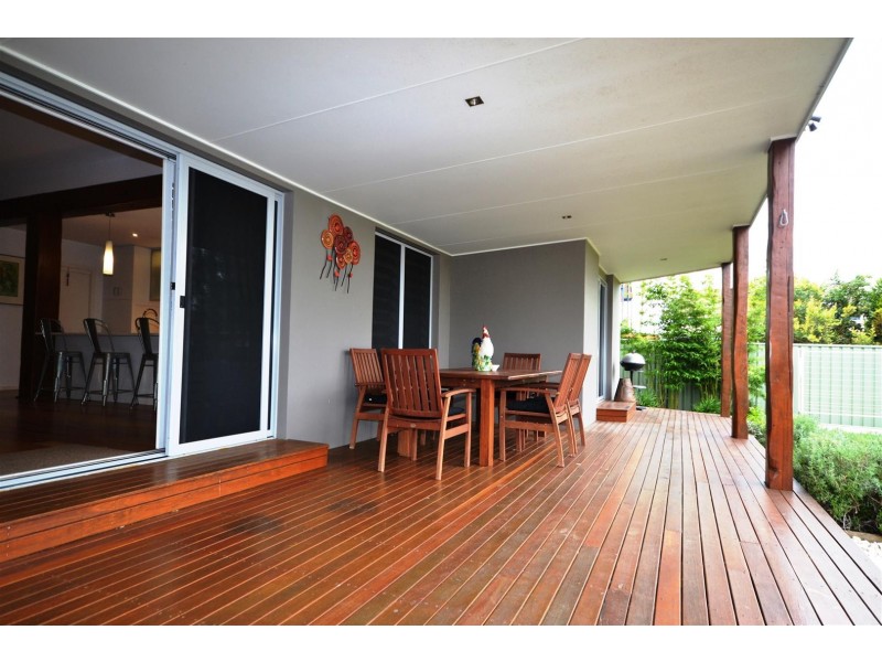 11 Staples Street, Shoalhaven Heads NSW 2535