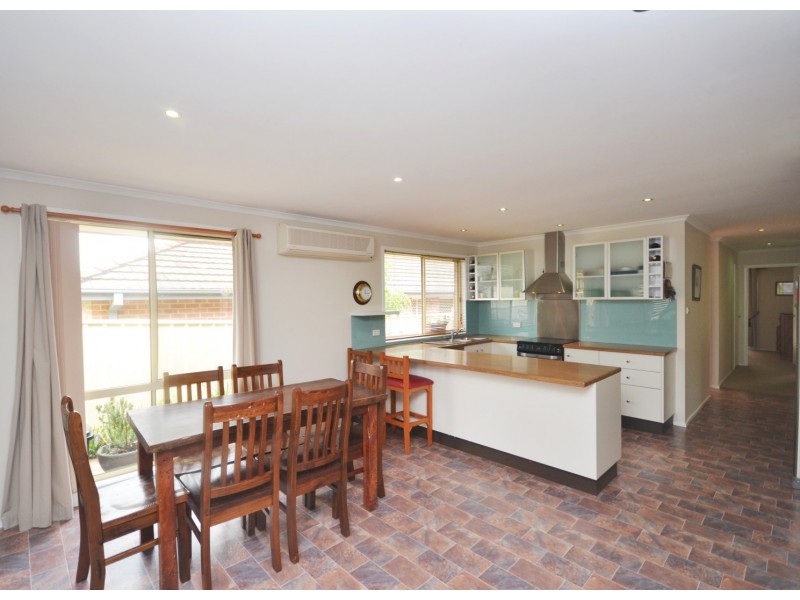13 Peppermint Drive, Worrigee NSW 2540