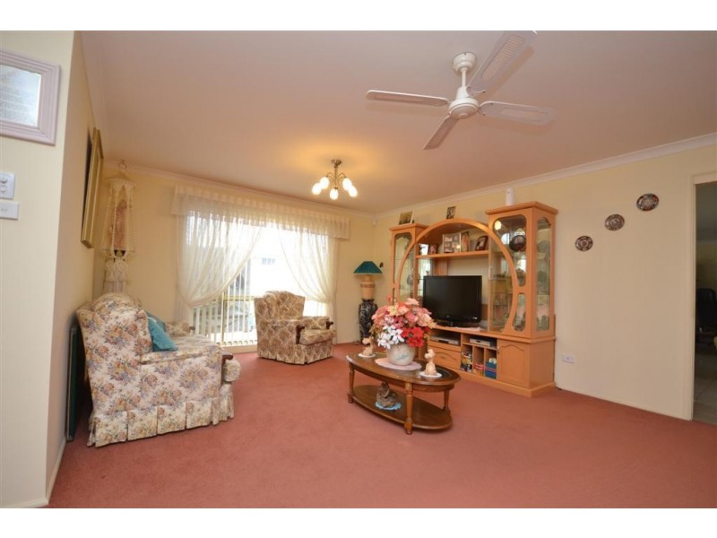 17 Kardella Avenue, Nowra NSW 2541