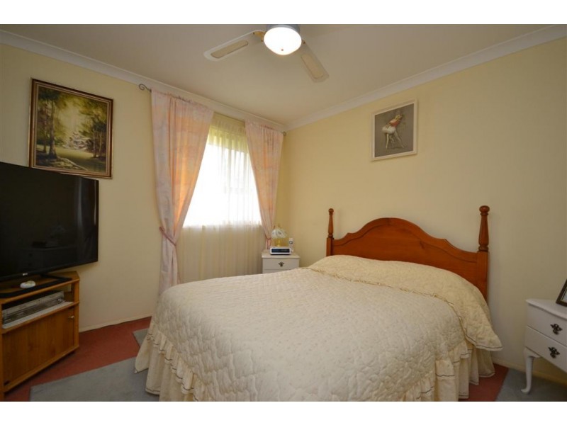 17 Kardella Avenue, Nowra NSW 2541