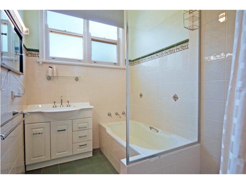 86 Walsh Crescent, North Nowra NSW 2541
