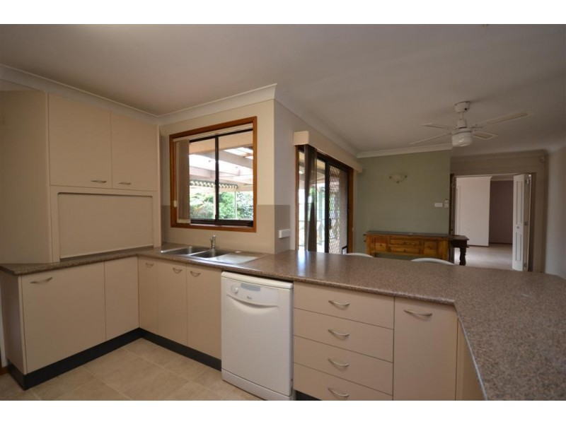 20 Balmaringa Ave, North Nowra NSW 2541