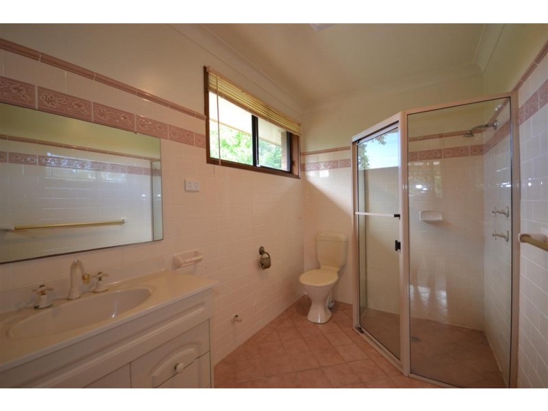 20 Balmaringa Ave, North Nowra NSW 2541