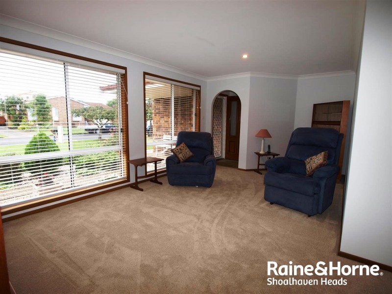 3 Bass Road, Shoalhaven Heads NSW 2535