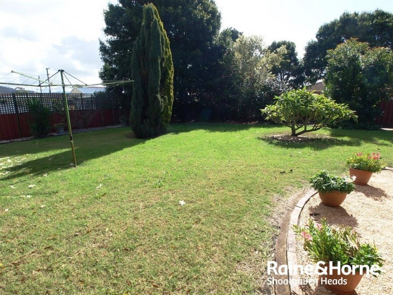 3 Bass Road, Shoalhaven Heads NSW 2535