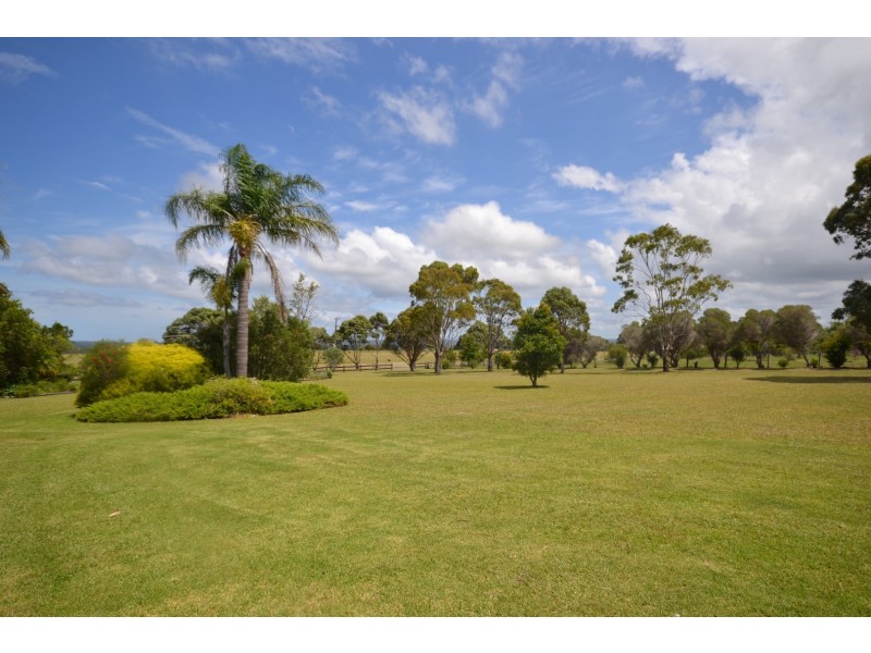 86 Woncor Avenue, Nowra Hill NSW 2540
