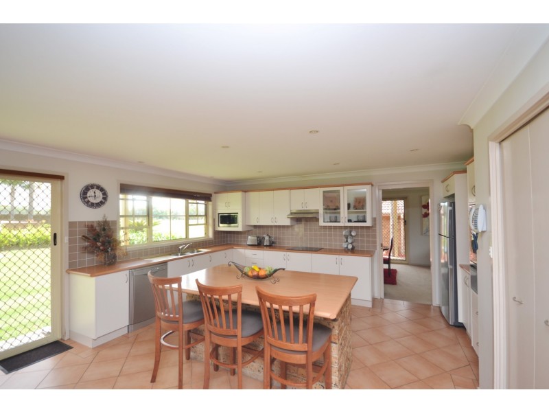 86 Woncor Avenue, Nowra Hill NSW 2540