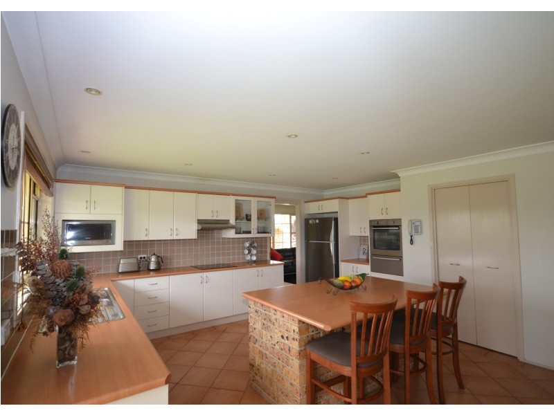 86 Woncor Avenue, Nowra Hill NSW 2540