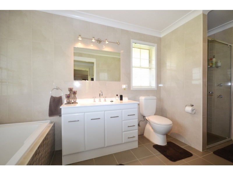 86 Woncor Avenue, Nowra Hill NSW 2540