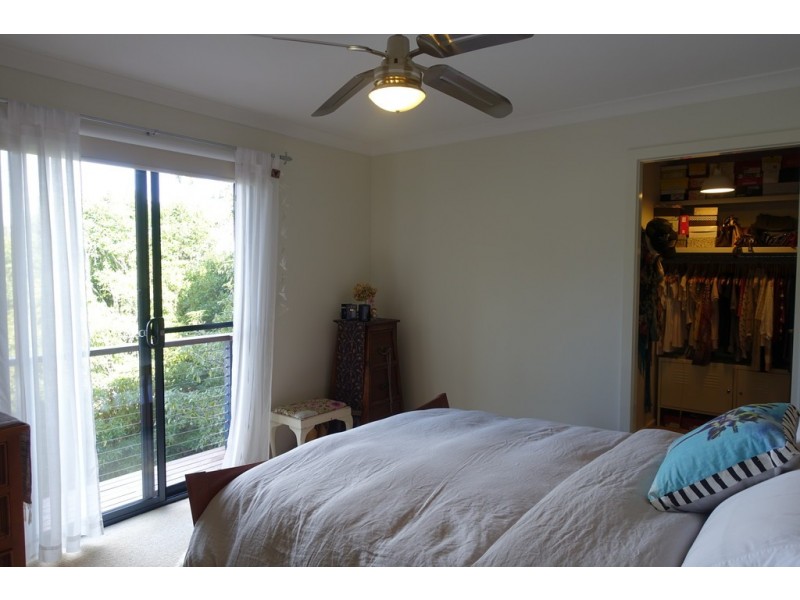 10 Nita Place, Bomaderry NSW 2541