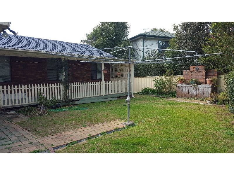 24 Yeovil Drive, Bomaderry NSW 2541