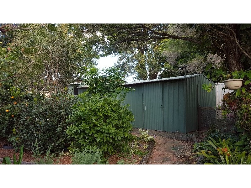 24 Yeovil Drive, Bomaderry NSW 2541