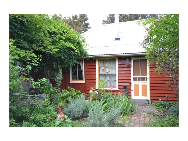 19 Ferry Lane, Nowra NSW 2541