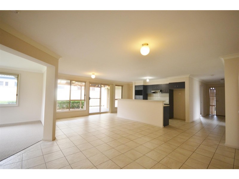 5 Bluewattle Road, Worrigee NSW 2540