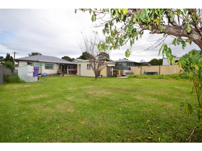 3 Mulgen Crescent, Bomaderry NSW 2541