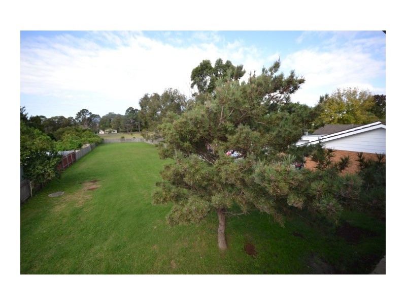 36 Meroo Road, Bomaderry NSW 2541