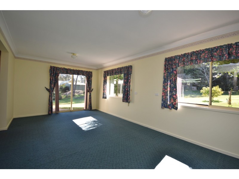 10 Lochaven Drive, Bangalee NSW 2541