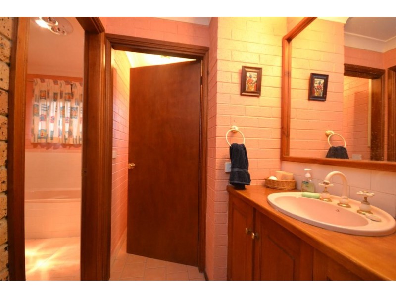 25 Hoskin Street, North Nowra NSW 2541