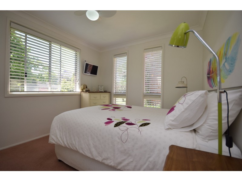 30 Lyrebird Drive, Nowra NSW 2541