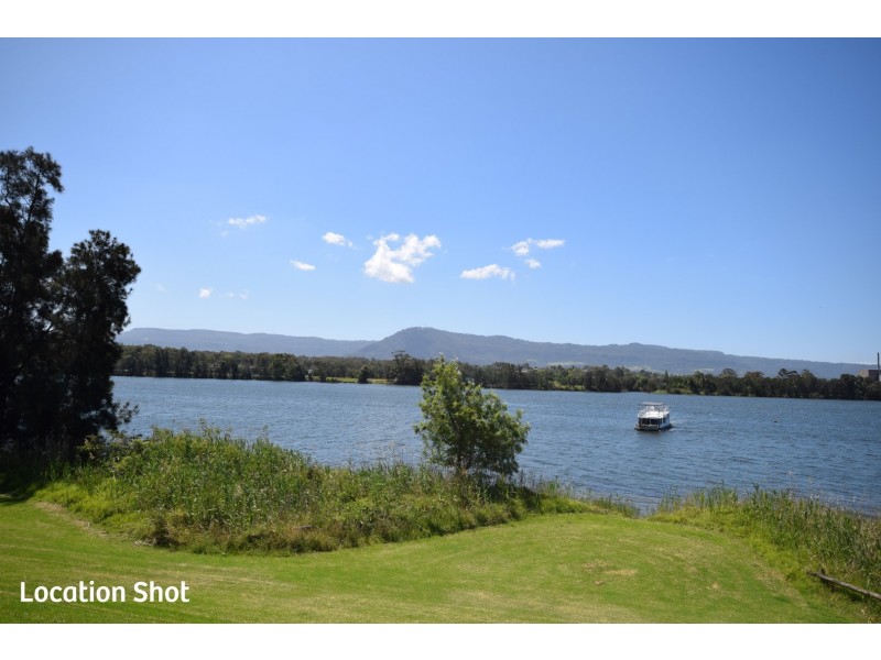 30 Lyrebird Drive, Nowra NSW 2541