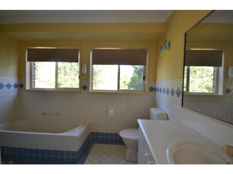 1 Woolway Close, Cambewarra NSW 2540