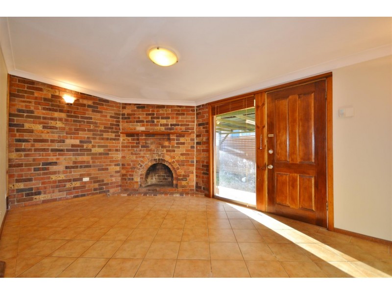 25 Meroo Road, Bomaderry NSW 2541